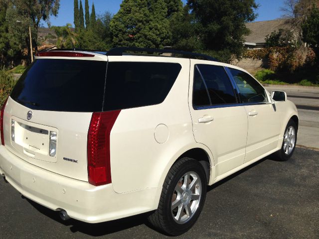 2005 Cadillac SRX Red Line