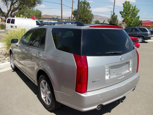 2005 Cadillac SRX SE-R