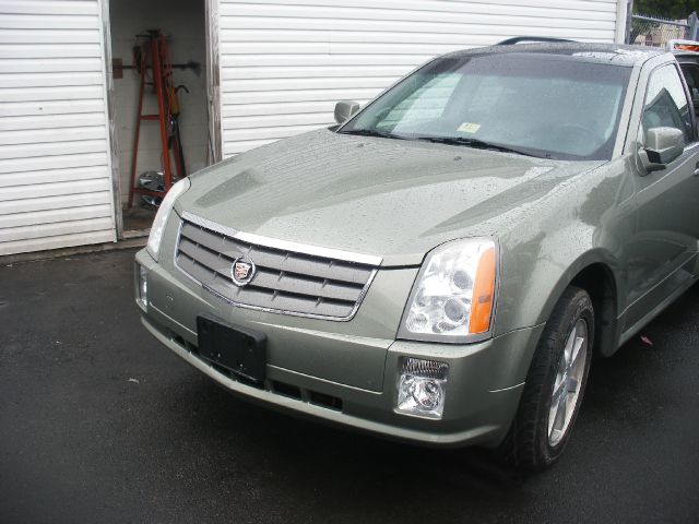 2005 Cadillac SRX 4WD Ext Cab 143.5 SLT