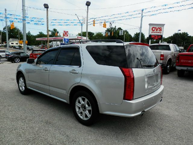 2005 Cadillac SRX Touring / AWD