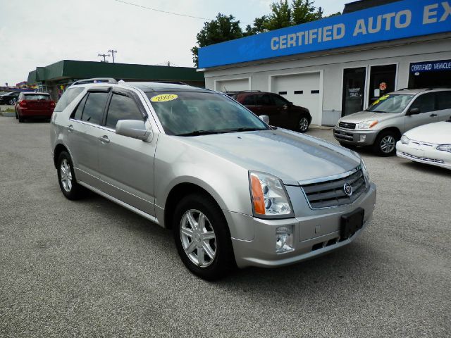 2005 Cadillac SRX Touring / AWD