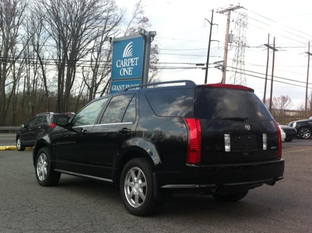 2005 Cadillac SRX Base