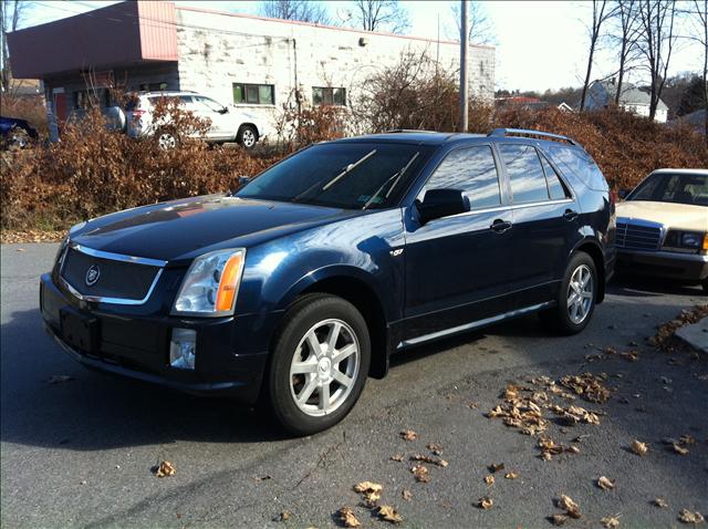 2005 Cadillac SRX Base