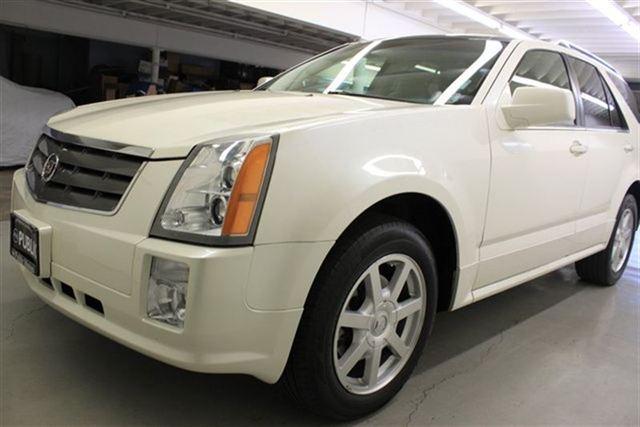 2005 Cadillac SRX 1SA Pkg - Good Tires Clean