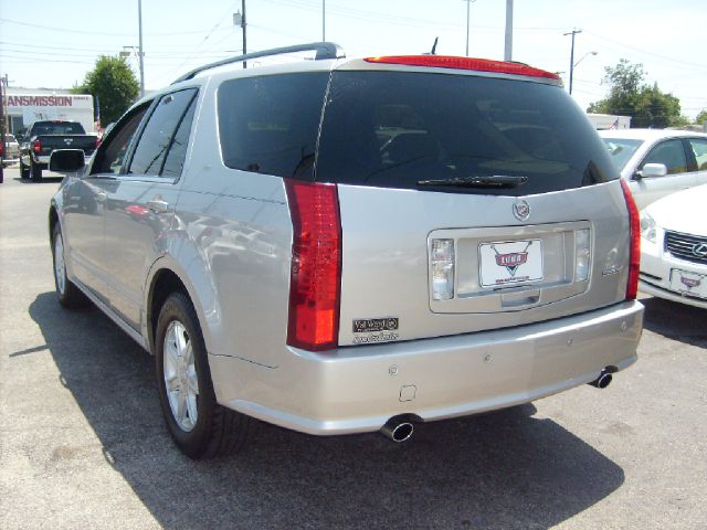 2005 Cadillac SRX Red Line