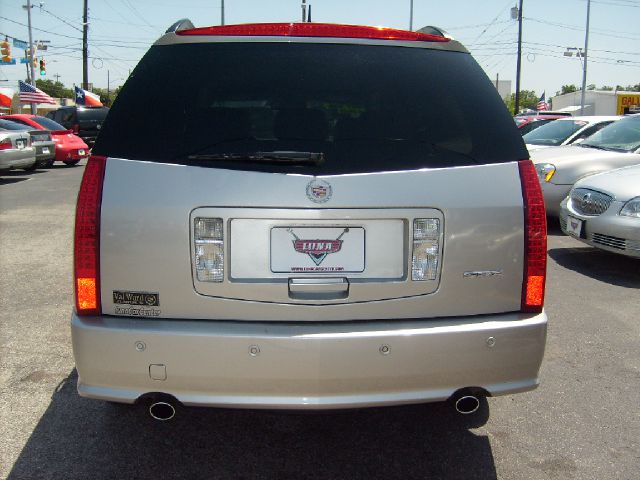 2005 Cadillac SRX Red Line