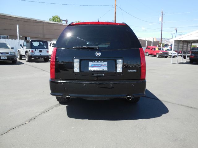 2005 Cadillac SRX Red Line