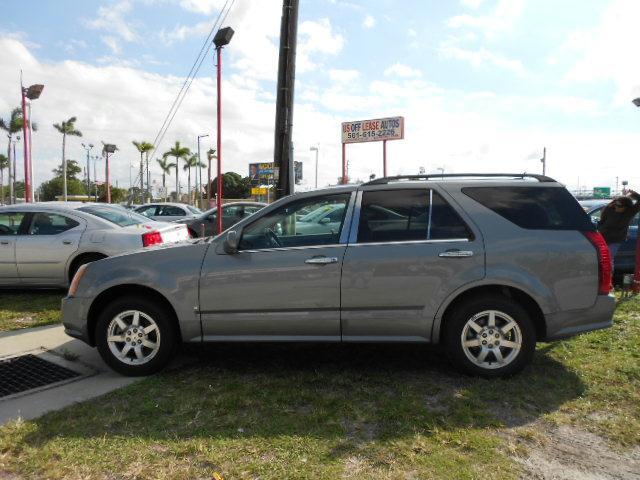 2006 Cadillac SRX Red Line