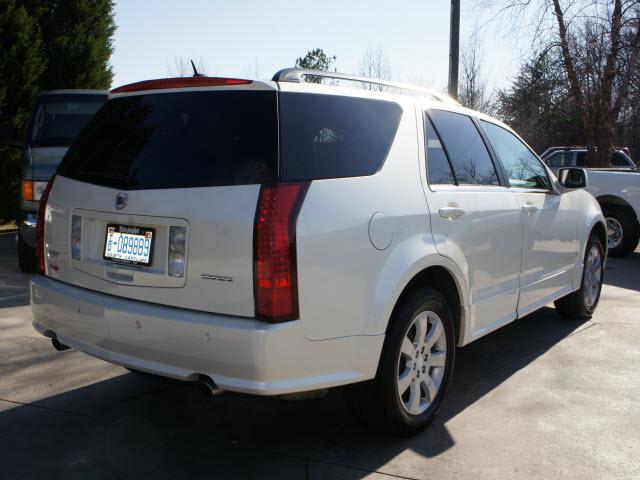 2006 Cadillac SRX Unknown