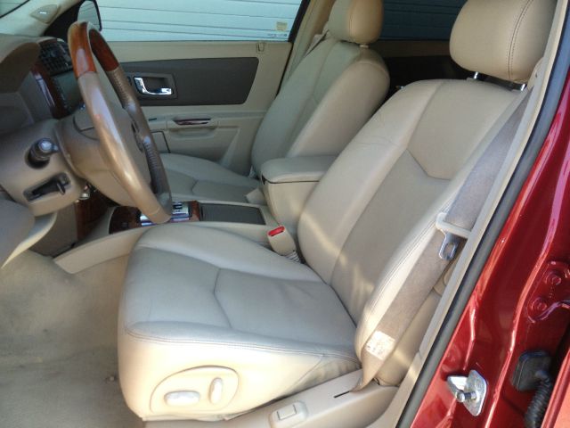 2006 Cadillac SRX Red Line