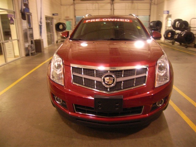 2011 Cadillac SRX 4dr Sdn I4 Auto 1.8 S