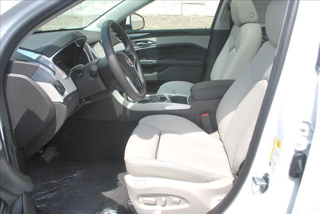 2013 Cadillac SRX 4dr Sdn I4 Auto 1.8 S