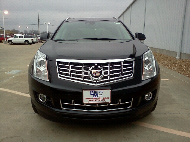 2014 Cadillac SRX Denali-awd-quads-third-tv/dvd-nav-sunroof