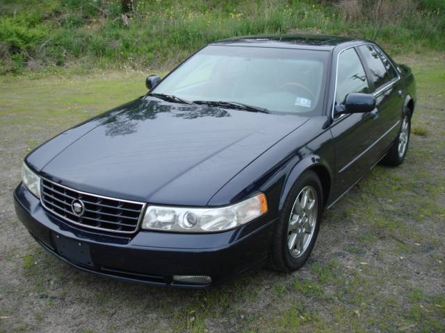 2003 Cadillac STS XE Pickup 4D 5 1/2 Ft