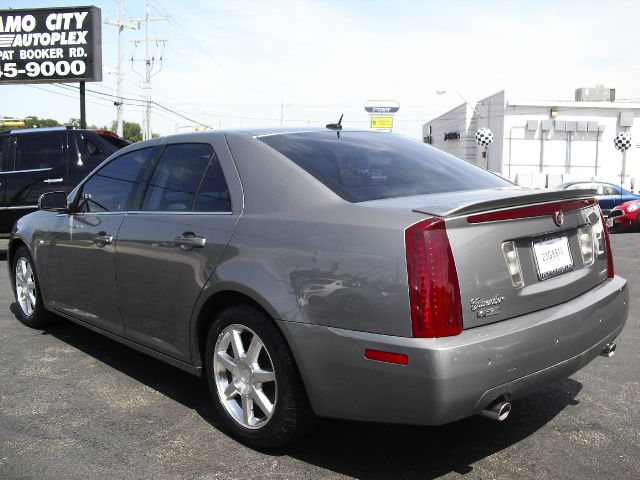 2005 Cadillac STS 4.8i AWD Sport