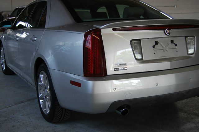 2005 Cadillac STS SE-R