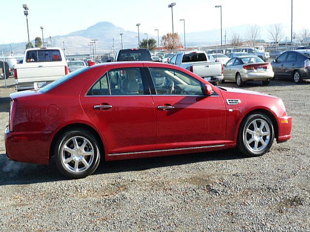 2011 Cadillac STS 1.6 Automatic