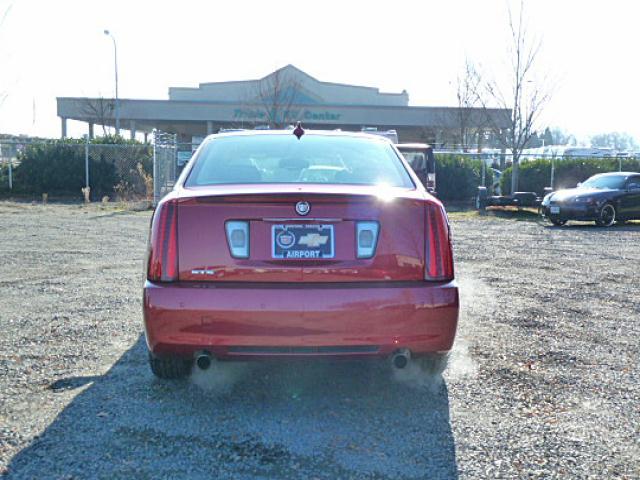 2011 Cadillac STS 1.6 Automatic