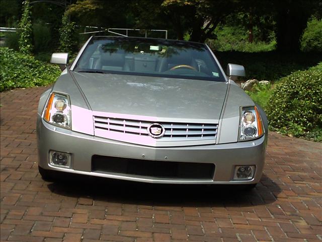 2004 Cadillac XLR Unknown