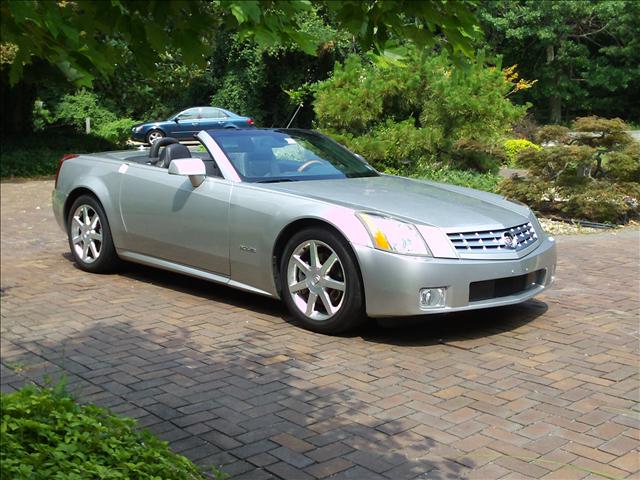 2004 Cadillac XLR Unknown