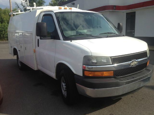 2004 Chevrolet 3500 EX Sedan AUTO