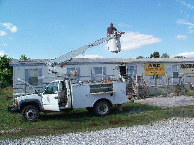 1994 Chevrolet 3500 HD Quattro Manual 3.