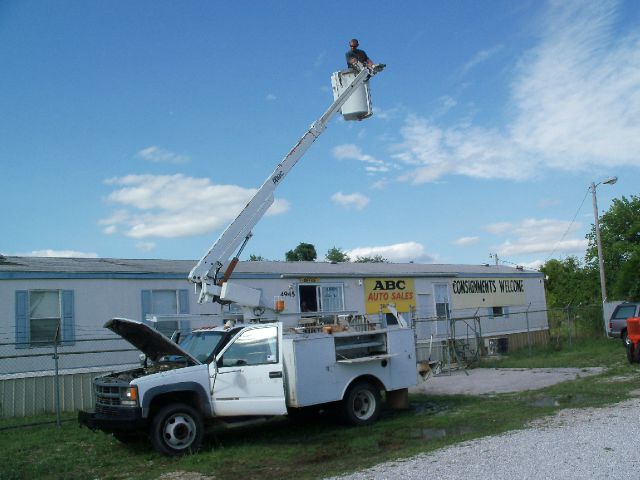 1994 Chevrolet 3500 HD Quattro Manual 3.