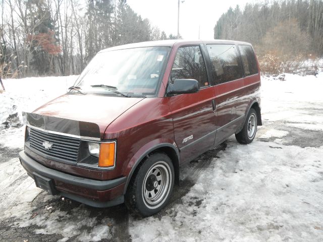 1989 Chevrolet Astro SL1