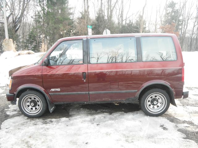 1989 Chevrolet Astro SL1