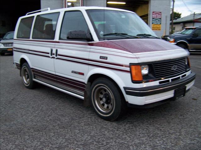 1990 Chevrolet Astro Base