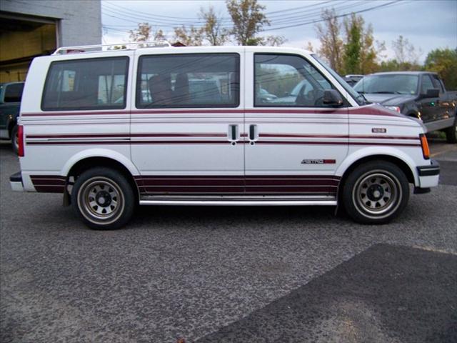 1990 Chevrolet Astro Base