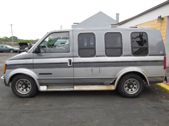 1990 Chevrolet Astro GL LTD Avail