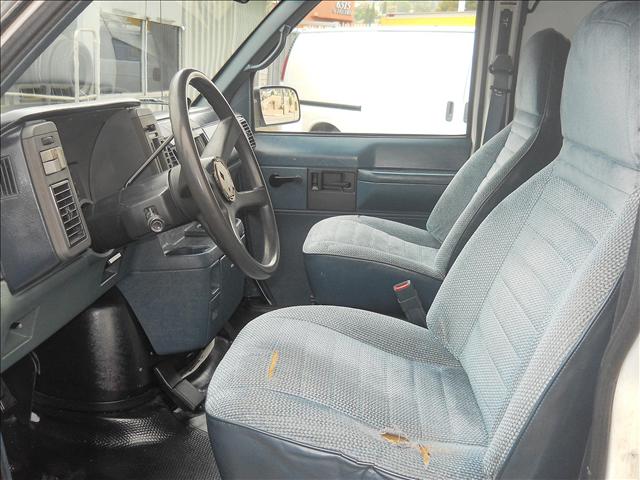 1993 Chevrolet Astro JA 2WD