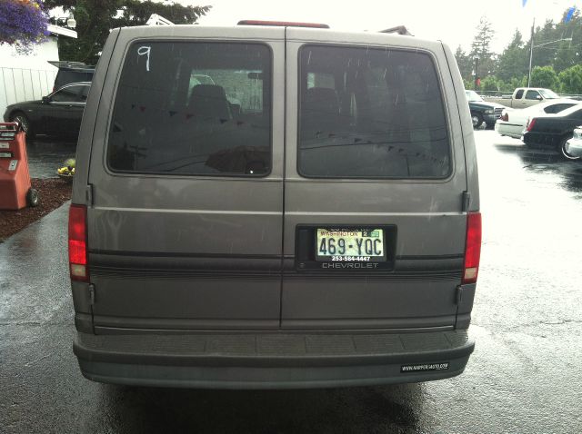 1995 Chevrolet Astro EX - DUAL Power Doors