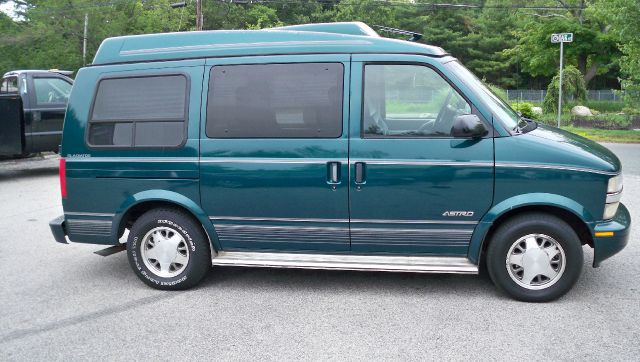 1997 Chevrolet Astro SL AWD CVT Leatherroof