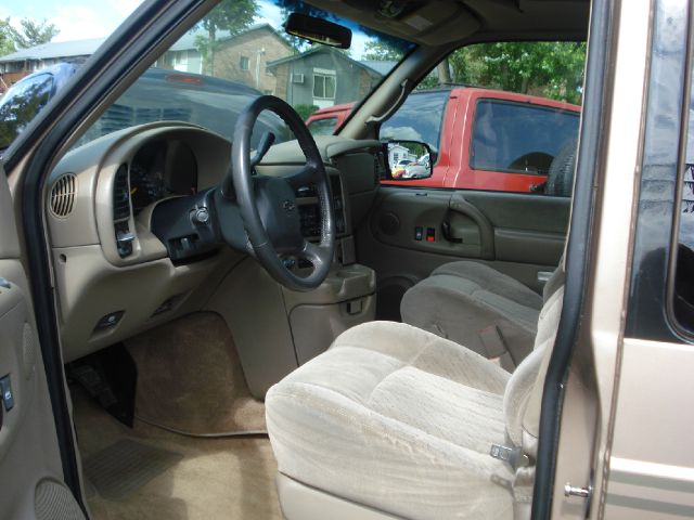 1998 Chevrolet Astro EX - DUAL Power Doors