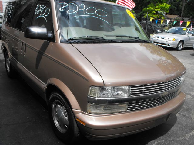 1998 Chevrolet Astro EX - DUAL Power Doors