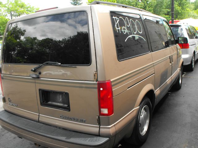 1998 Chevrolet Astro EX - DUAL Power Doors