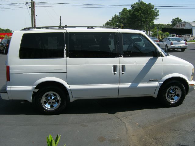 1999 Chevrolet Astro 4wd