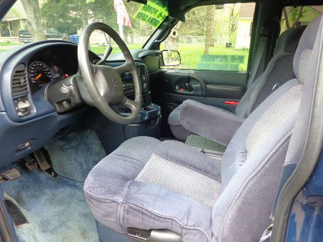 1999 Chevrolet Astro 6MT Sport REAR Steer