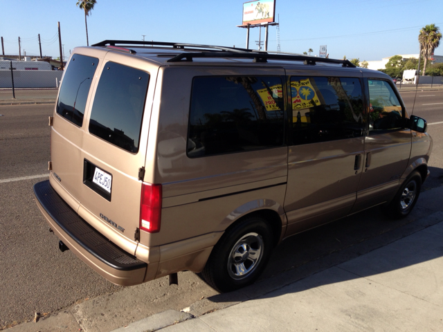 2000 Chevrolet Astro 4wd