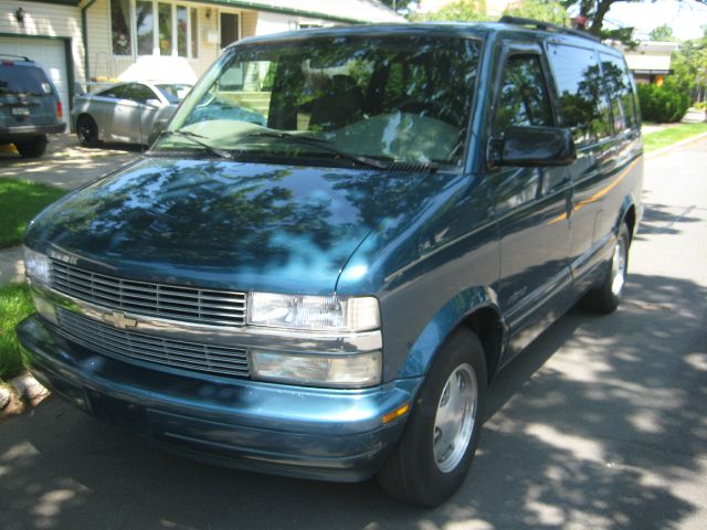 2000 Chevrolet Astro 4wd