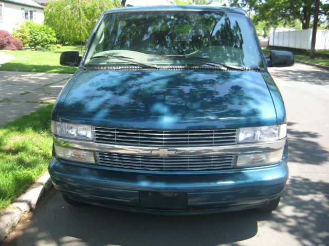 2000 Chevrolet Astro 4wd