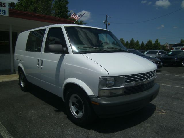 2000 Chevrolet Astro Sport PZEV