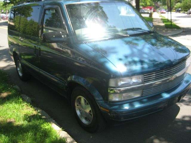 2000 Chevrolet Astro 4wd