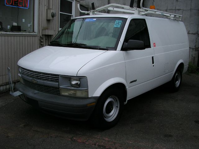 2000 Chevrolet Astro V W/ Navigationlocal Trade