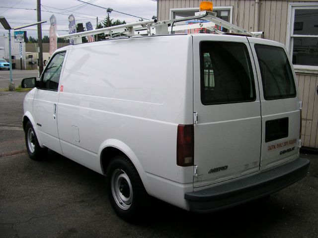 2000 Chevrolet Astro V W/ Navigationlocal Trade