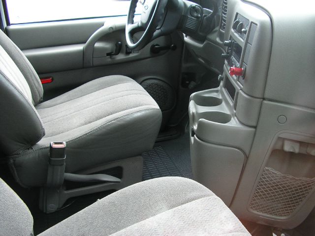 2000 Chevrolet Astro V W/ Navigationlocal Trade