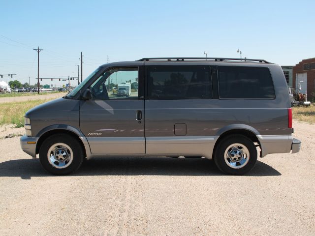 2000 Chevrolet Astro 4wd