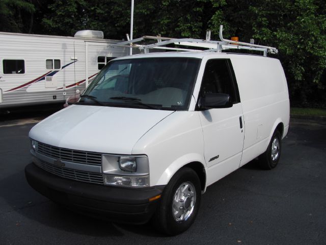 2000 Chevrolet Astro Sport PZEV